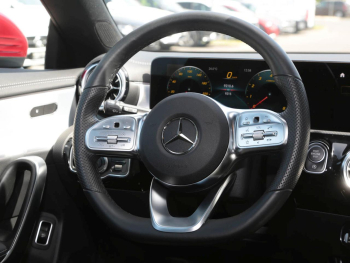 Mercedes-Benz CLA 200 SB AMG MBUX Navi+ LED Panorama Easy-Pack