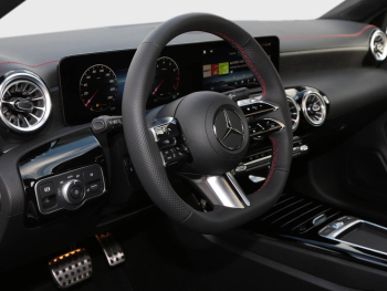 Mercedes-Benz CLA 200 Shooting Brake AMG Night MBUX Navi 360°