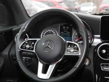 Mercedes-Benz GLC 300 e 4M MBUX Navi LED Kamera AHK Easy-Pack