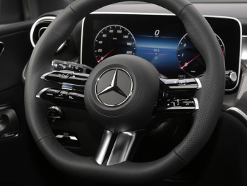 Mercedes-Benz GLC 200 4MATIC AMG Night AHK Panorama Distronic