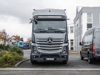 Mercedes-Benz Actros 1852 LS Gigaspace Powershift Standheizung