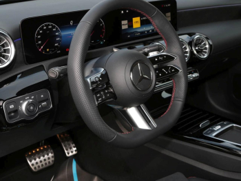 Mercedes-Benz A 200 Limousine AMG MBUX Navi KEYLESS-GO Kamera