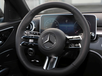 Mercedes-Benz C 220 d 4MATIC T-Modell AMG Panorama Distronic