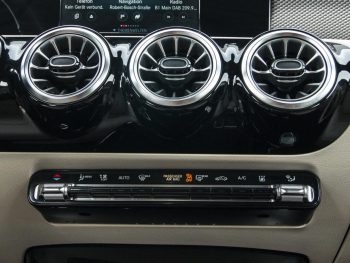 Mercedes-Benz CLA 250 e SB Progressive MBUX Navi+ Panorama 360°