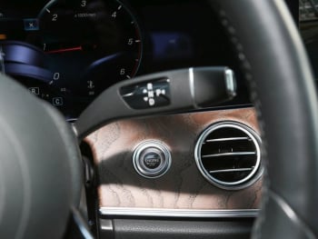 Mercedes-Benz E 220 d 4M T Avantgarde LED Distronic+ Kamera AHK