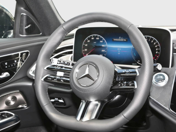 Mercedes-Benz E 300 e T-Modell AMG Night Panorama Distronic 