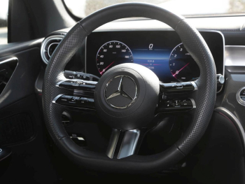 Mercedes-Benz GLC 300 4M AMG MBUX Navi-Prem. Kamera Memory AHK