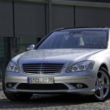 Abbildung AMG front bumper | Mercedes-Benz S-Class W221