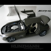 Abbildung Modellauto 1:18 | SLS 63 AMG von Pauls Model Art / Minichamps