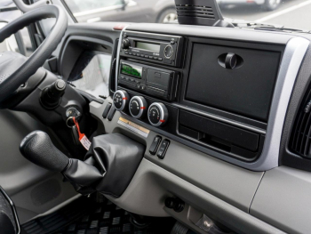 FUSO Canter 7C18 JUNGE Koffer/LBW Klima Schwingsitz