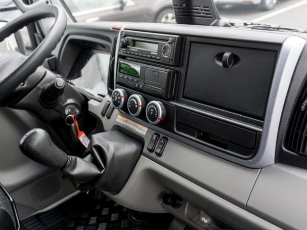 FUSO Canter 7C18 JUNGE Koffer/LBW Klima Schwingsitz