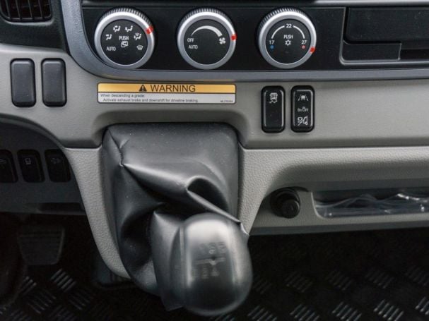 FUSO Canter 7C18 JUNGE Koffer/LBW Klima Schwingsitz