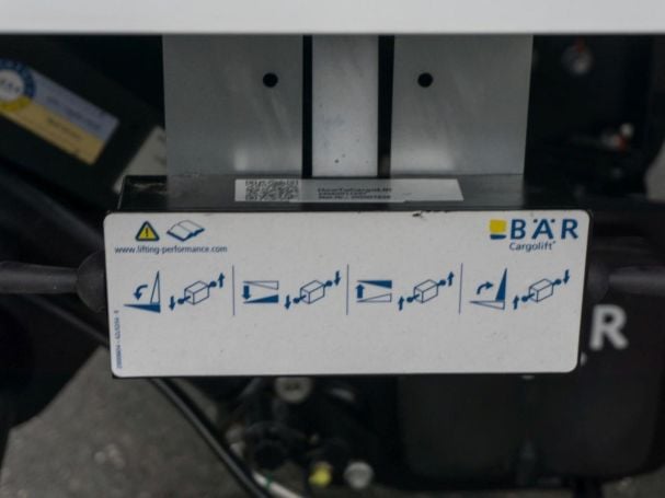 FUSO Canter 7C18 JUNGE Koffer/LBW Klima Schwingsitz