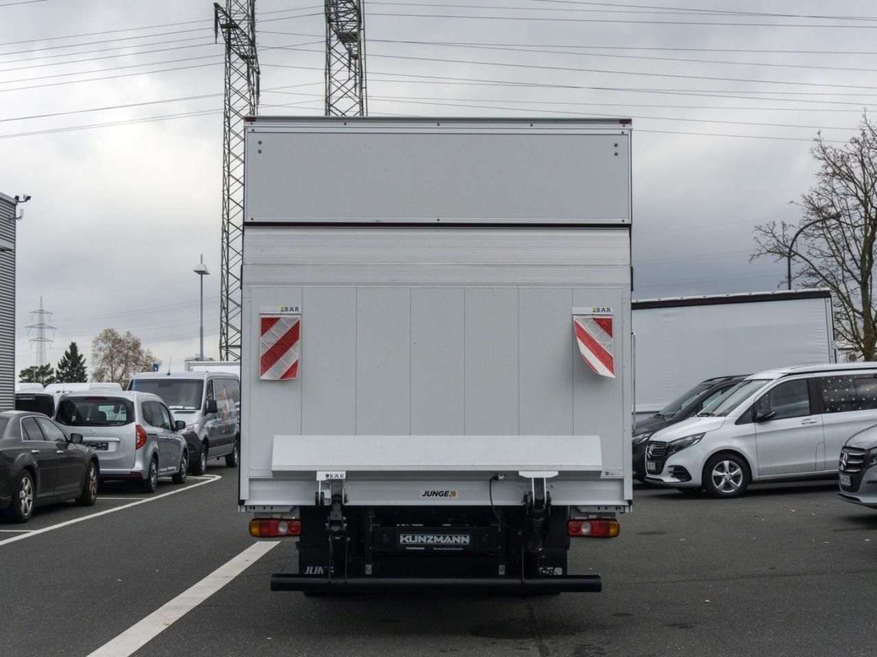 FUSO Canter 7C18 JUNGE Koffer/LBW Klima Schwingsitz