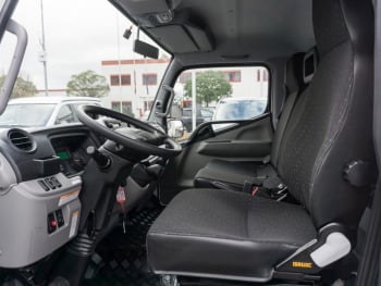 FUSO Canter 7C18 JUNGE Koffer/LBW Klima Schwingsitz