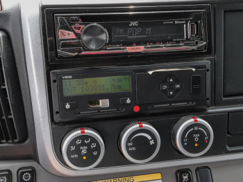 FUSO 7C18 AMT Koffer LBW Radio Klima Automatik