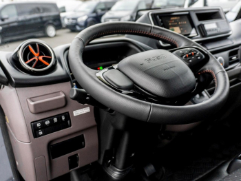 FUSO eCanter 4S15e Hinterkipper DAB+ Apple CarPlay