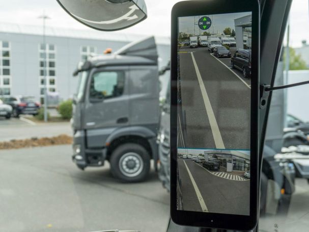 Mercedes-Benz Actros 1848 LS Edition Standklima Lampenbügel