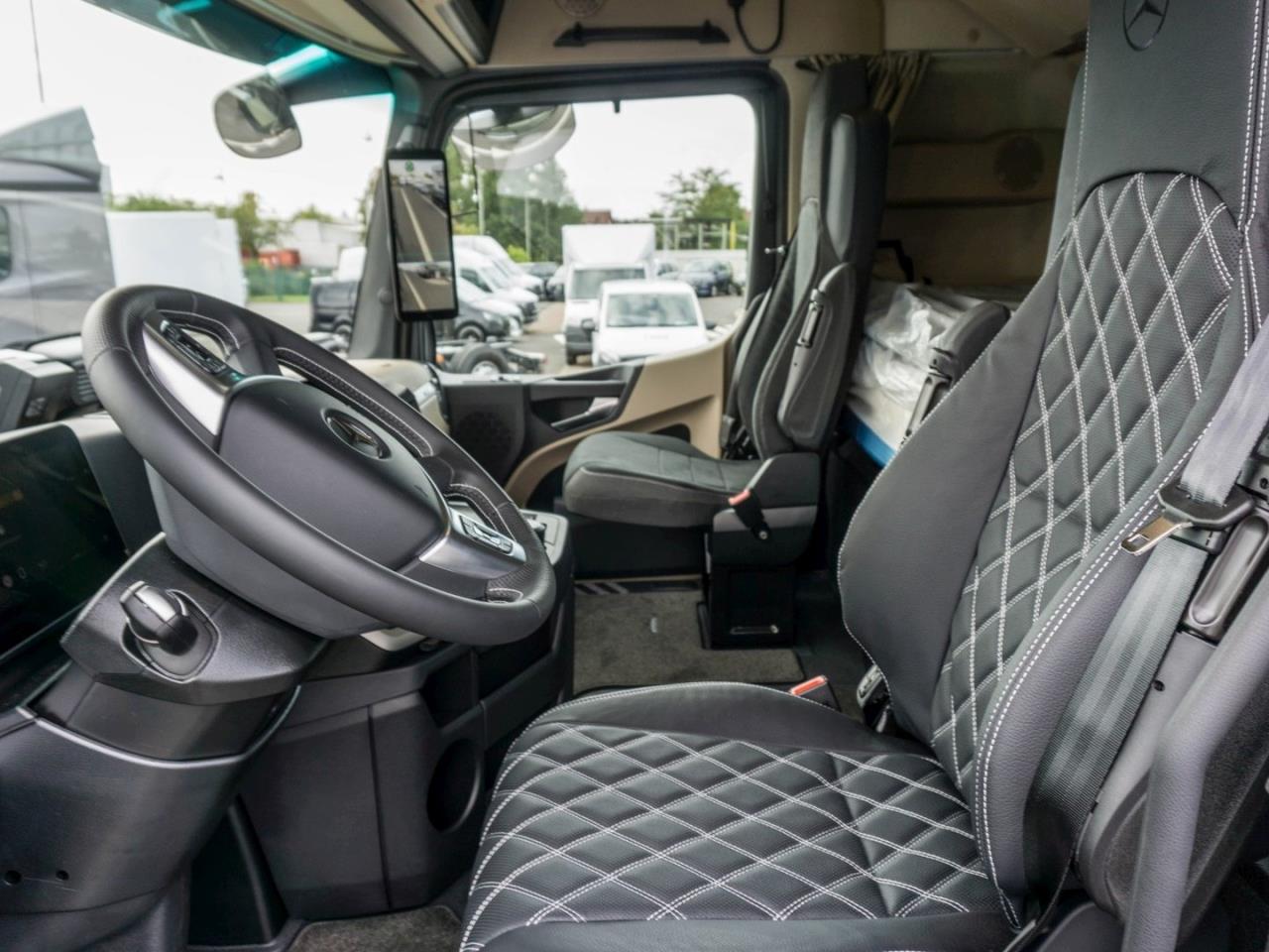 Mercedes-Benz Actros 1848 LS Edition Standklima Lampenbügel