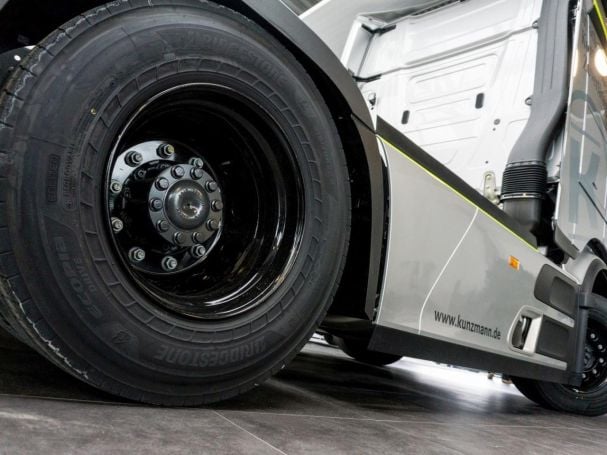 Mercedes-Benz Actros 1851 LS GigaSpace Standheizung Schiebedach Mercedes-Benz Actros 1851 LS GigaSpace Standheizung Schiebedach