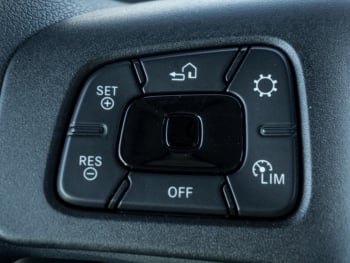 Mercedes-Benz 2551 L HAD LED Komfort-Schwingsitz Standhzg