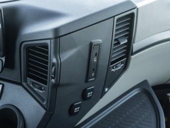 Mercedes-Benz 2551 L HAD LED Komfort-Schwingsitz Standhzg