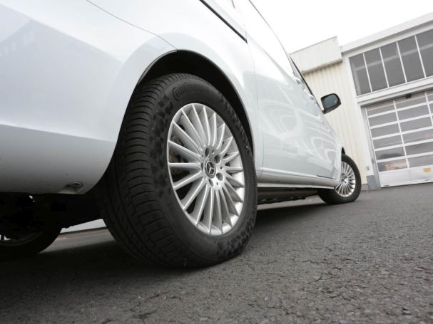 Mercedes-Benz EQV 300 AVANTGARDE Lang MBUX Navi Distronic 360°