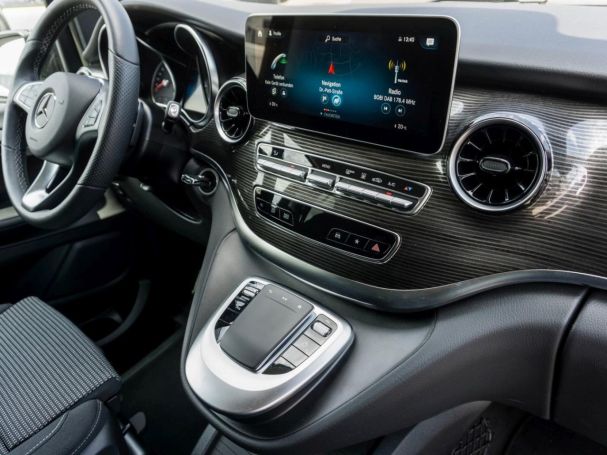 Mercedes-Benz EQV 300 Lang MBUX Navi Distronic Spiegel-Paket Mercedes-Benz EQV 300 Lang MBUX Navi Distronic Spiegel-Paket