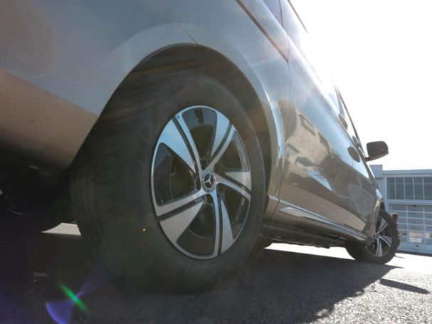 Mercedes-Benz EQV 300 Lang MBUX Navi Distronic NP 99.624 € Mercedes-Benz EQV 300 Lang MBUX Navi Distronic NP 99.624 €