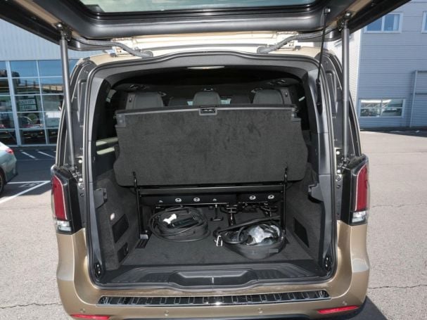 Mercedes-Benz EQV 300 Lang MBUX Navi Distronic Totwinkel Mercedes-Benz EQV 300 Lang MBUX Navi Distronic Totwinkel