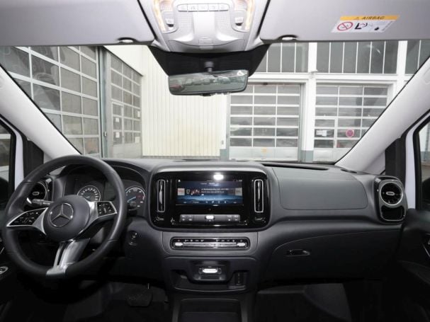 Mercedes-Benz eVito 129 Tourer PRO Lang Distronic NP 89.413