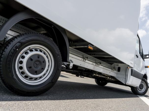 Mercedes-Benz Sprinter 317 CDI Koffer MBUX Navi Totwinkel Klima Mercedes-Benz Sprinter 317 CDI Koffer MBUX Navi Totwinkel Klima