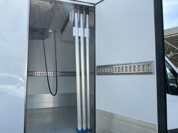 Mercedes-Benz Sprinter 317 CDI Kühlkoffer Kiesling Standard