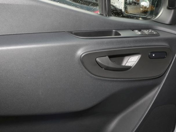 Mercedes-Benz Sprinter 319 CDI MBUX Navi Distronic Kamera AHK