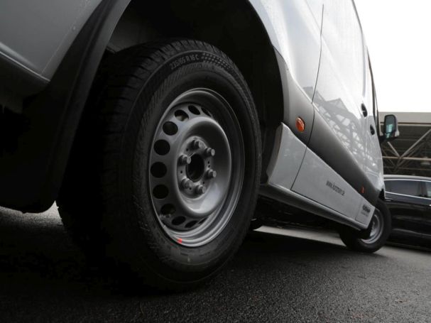 Mercedes-Benz Sprinter 319 CDI MBUX Navi Distronic Kamera AHK