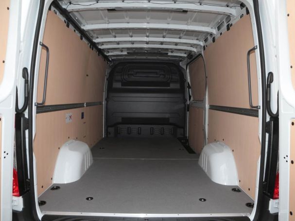 Mercedes-Benz Sprinter 319 CDI MBUX Navi Distronic Kamera AHK
