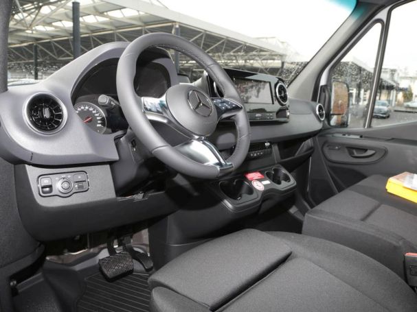 Mercedes-Benz Sprinter 319 CDI MBUX Navi Distronic Kamera AHK