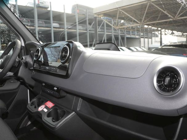 Mercedes-Benz Sprinter 319 CDI MBUX Navi Distronic Kamera AHK