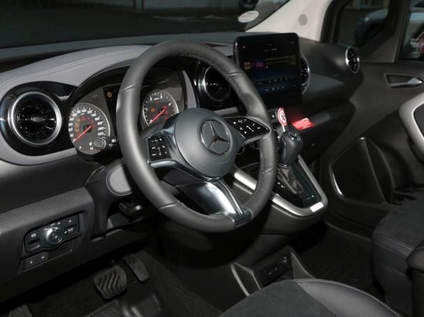 Mercedes-Benz T 180 d MBUX Navi Park-Assist Kamera Spiegel-P Mercedes-Benz T 180 d MBUX Navi Park-Assist Kamera Spiegel-P