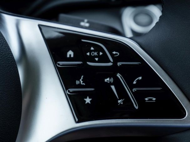 Mercedes-Benz V 220 d STYLE Lang Navi Distronic Totwinkel AHK