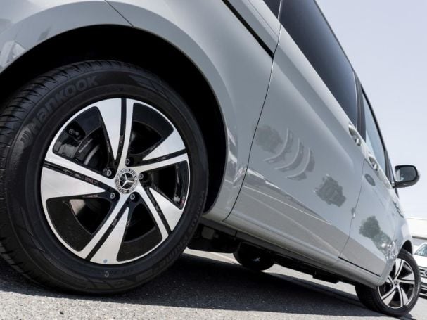 Mercedes-Benz V 220 d STYLE Lang Navi Distronic Totwinkel AHK Mercedes-Benz V 220 d STYLE Lang Navi Distronic Totwinkel AHK