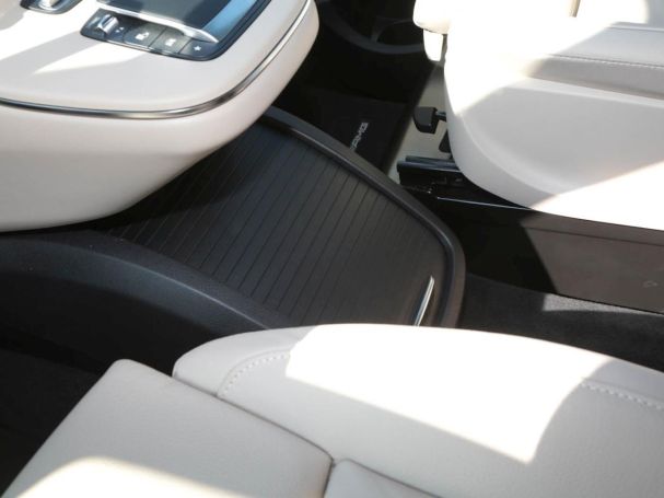 Mercedes-Benz V 250 d 4M AVANTGARDE Lang AMG Distronic AHK Mercedes-Benz V 250 d 4M AVANTGARDE Lang AMG Distronic AHK