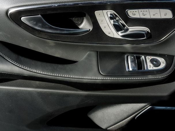 Mercedes-Benz V 300 d 4M EXCLUSIVE Extralang AMG Night AHK 360° Mercedes-Benz V 300 d 4M EXCLUSIVE Extralang AMG Night AHK 360°