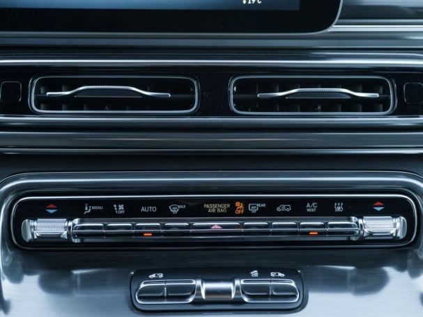 Mercedes-Benz V 300 d 4M EXCLUSIVE Extralang AMG Night AHK 360° Mercedes-Benz V 300 d 4M EXCLUSIVE Extralang AMG Night AHK 360°