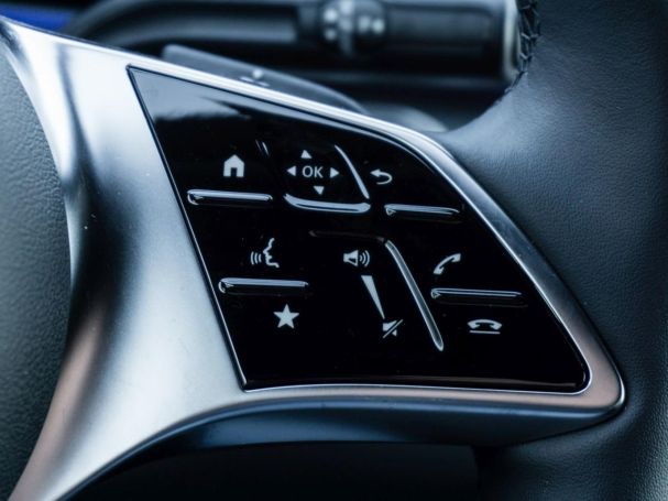 Mercedes-Benz V 300 d 4M EXCLUSIVE Extralang AMG Night AHK 360° Mercedes-Benz V 300 d 4M EXCLUSIVE Extralang AMG Night AHK 360°