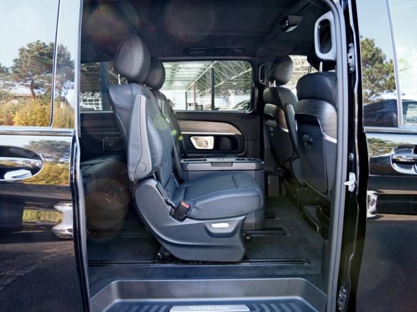 Mercedes-Benz V 300 d 4M Exclusive lang AMG Distronic 360° Mercedes-Benz V 300 d 4M Exclusive lang AMG Distronic 360°