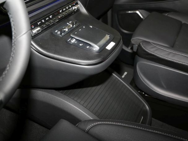 Mercedes-Benz V 300 d 4MATIC AVANTGARDE Lang Night Panorama Mercedes-Benz V 300 d 4MATIC AVANTGARDE Lang Night Panorama