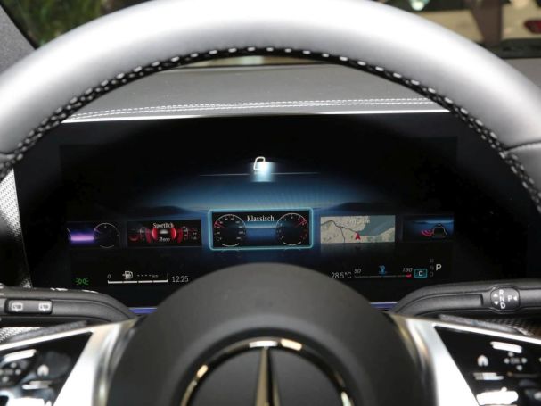 Mercedes-Benz V 300 d 4MATIC AVANTGARDE Lang Night Panorama Mercedes-Benz V 300 d 4MATIC AVANTGARDE Lang Night Panorama