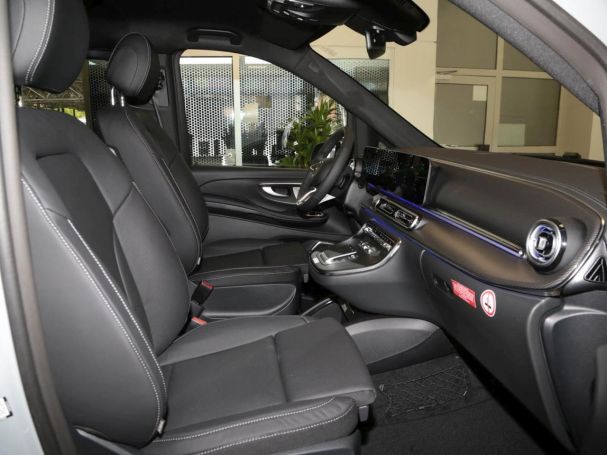Mercedes-Benz V 300 d 4MATIC AVANTGARDE Lang Night Panorama Mercedes-Benz V 300 d 4MATIC AVANTGARDE Lang Night Panorama