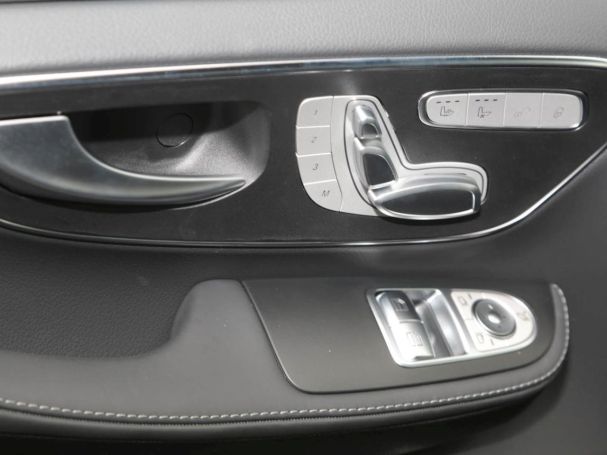 Mercedes-Benz V 300 d 4MATIC EXCLUSIVE Lang MBUXNavi Distronic Mercedes-Benz V 300 d 4MATIC EXCLUSIVE Lang MBUXNavi Distronic